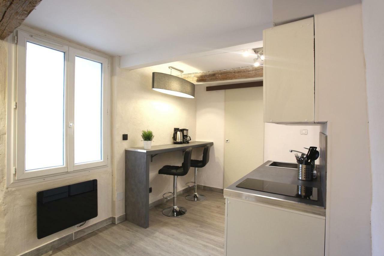 Gregbnb - T2 Ancien Et Moderne - Parking Inclus - 15Min Gare Tulon Zewnętrze zdjęcie