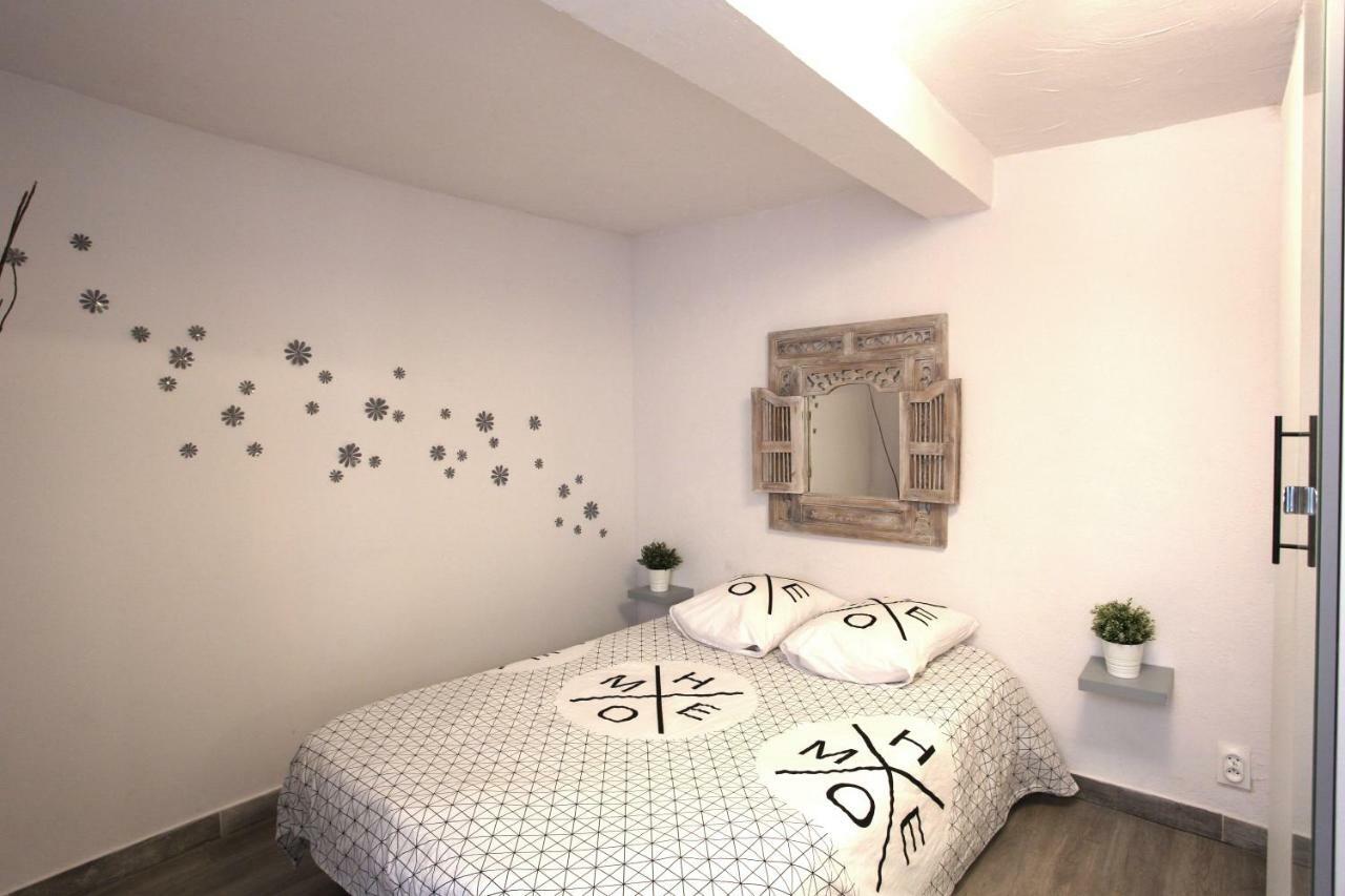 Gregbnb - T2 Ancien Et Moderne - Parking Inclus - 15Min Gare Tulon Zewnętrze zdjęcie